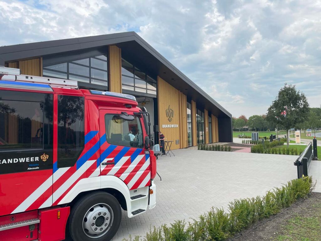 JOUS brandweerkazerne Abcoude interieur brandweerwagen